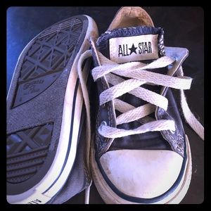 Kids converse shoes